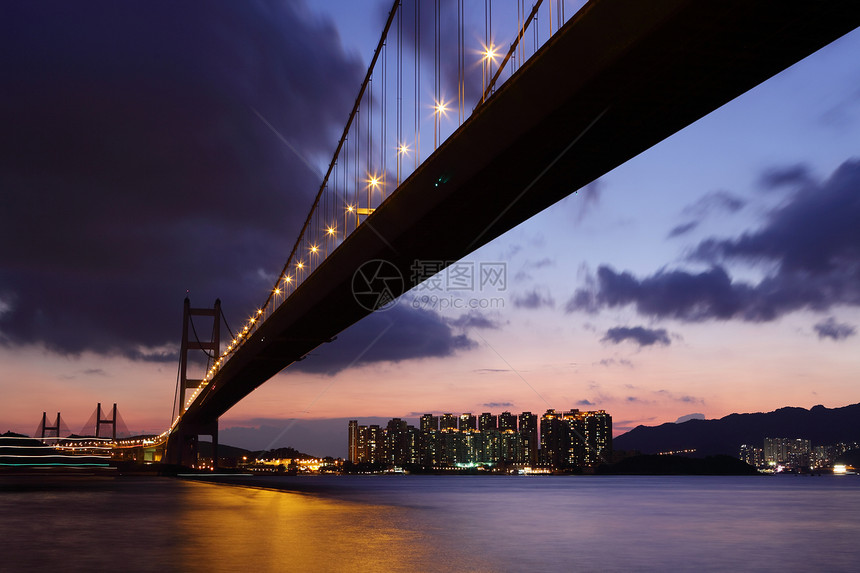 马桥桥天空蓝色速度运动市中心汽车射线场景曲线运输图片