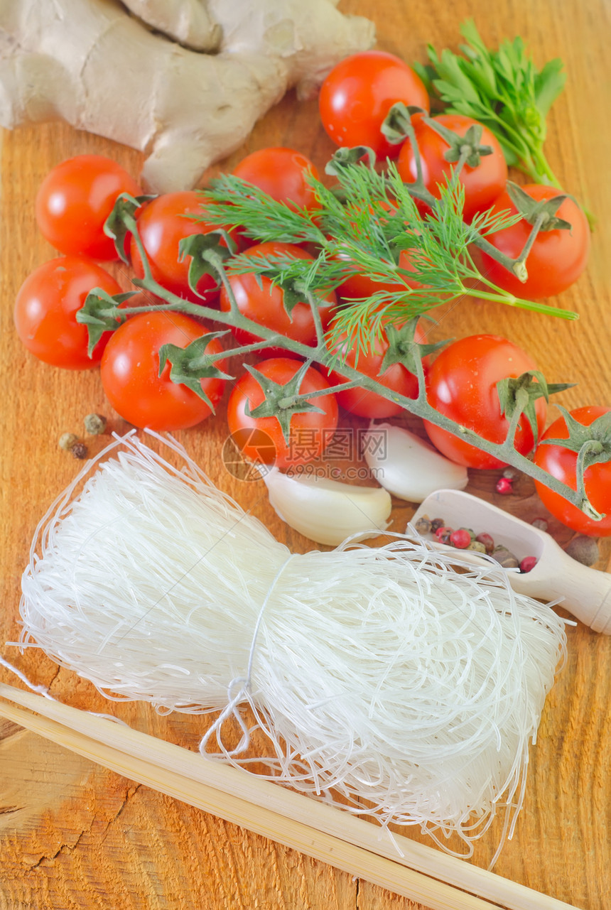 大米面和番茄花园样本辣椒糖类草药香气面条碳水胡椒生活图片