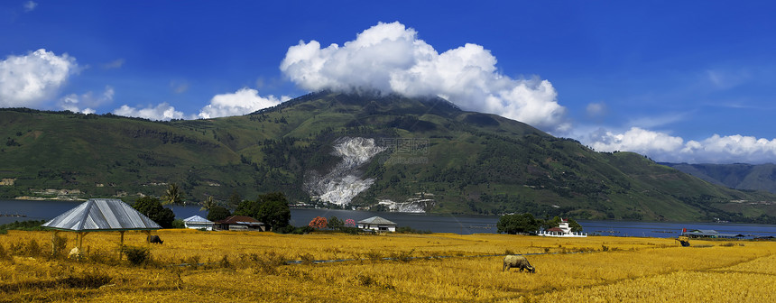 托巴帕诺拉马湖火山乡村爬坡天空鸟羽蓝色热带异国情调图片