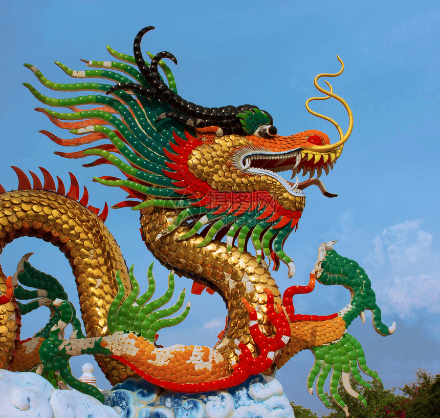 公园的中国龙雕像雕塑宗教艺术节日传统财富白色寺庙动物文化图片