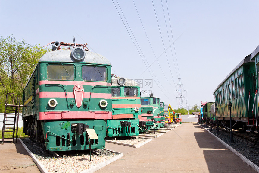 铁路公路火车引擎壁板煤炭车站教练平台运输柴油机货车车辆图片