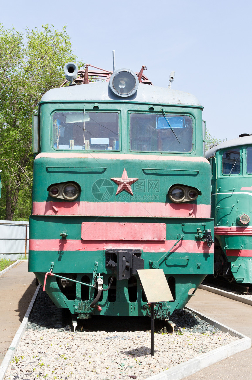 铁路公路火车柴油机货车平台引擎教练运输车站煤炭壁板车辆图片