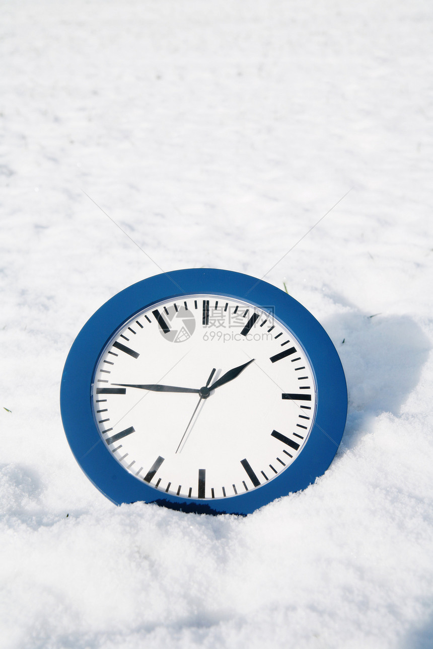冬天季节天空滑雪白色日出时间季节性太阳旅行手表图片
