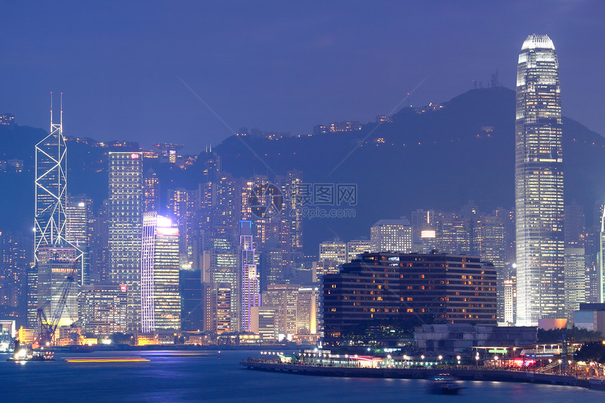 香港之夜玻璃办公室建筑游客旅游旅行工作日落反射景观图片
