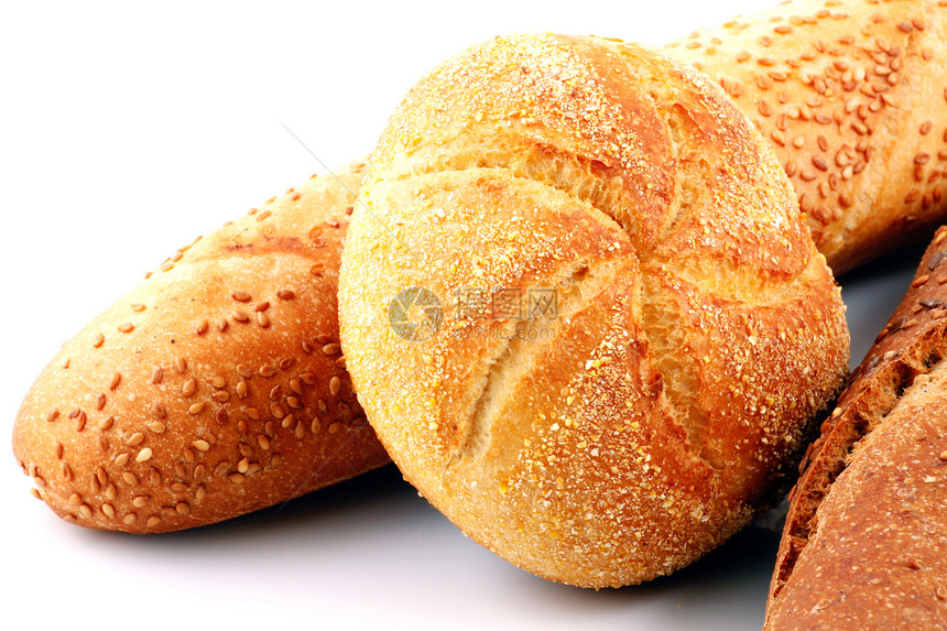 白色背景上孤立的新鲜面包种子粮食糕点营养早餐生活小麦金子饮食谷物图片