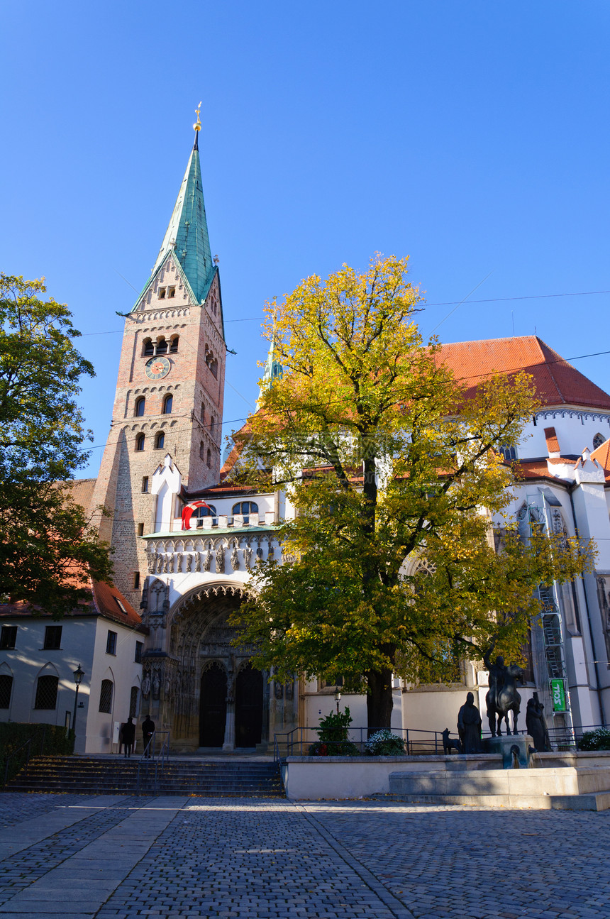 德国奥格斯堡尖顶大教堂观光旅行景观街道之路尖塔教堂历史图片
