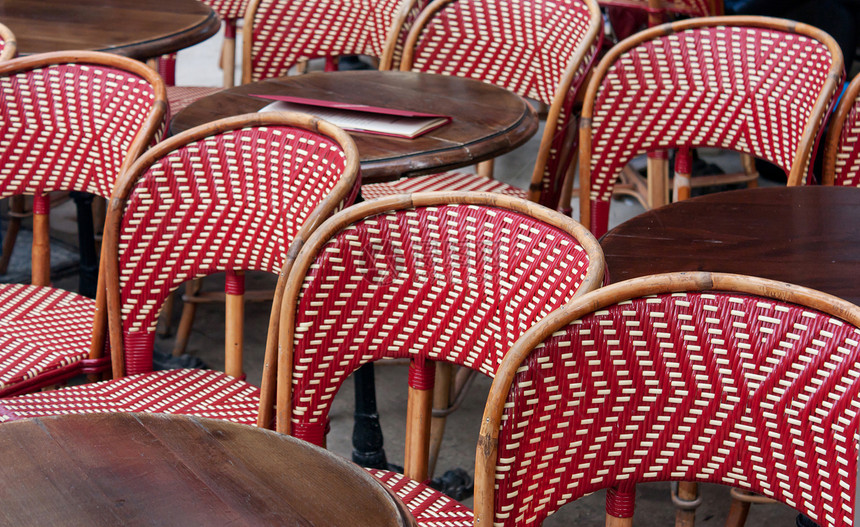 巴黎餐馆露台服务闲暇桌子美食饮料啤酒厂餐厅酒吧晴天椅子图片