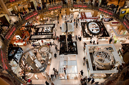 巴黎拉法耶特购物画廊购物中心玻璃购物者贸易奢华背景图片