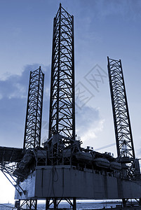 埃斯比约丹麦石油钻井机平台日落钻头蓝色钻机活力职场气体石油港口背景