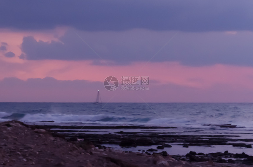 夜色风景日落太阳蓝色天空支撑游艇波浪图片