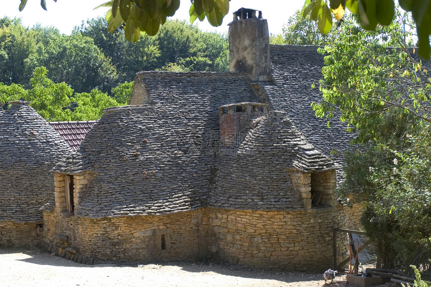 Breuil的白骨旅游乡下人小屋钻孔农村纪念碑游客历史屋面石磨练图片