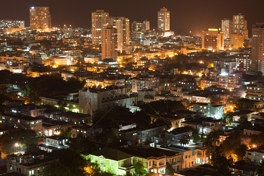 晚上在哈瓦那的Vedado区图片