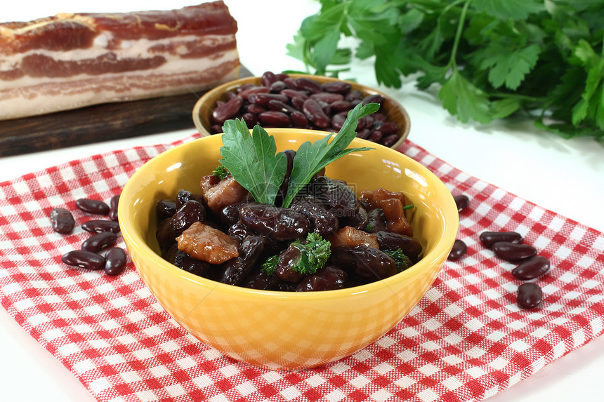 培根豆豆绿色熏肉油炸盘子蔬菜食物香菜图片