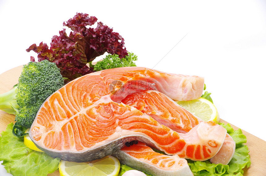 鲑鱼和香料宏观草本植物牛扒食物美食柠檬红色白色鳟鱼海鲜图片