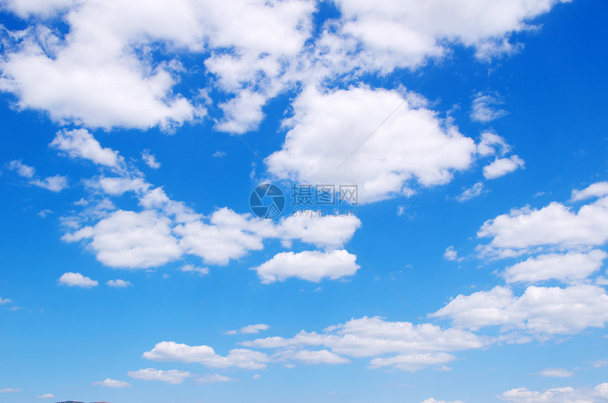 天空背景晴天射线白色天堂多云季节季节性太阳全球天气图片