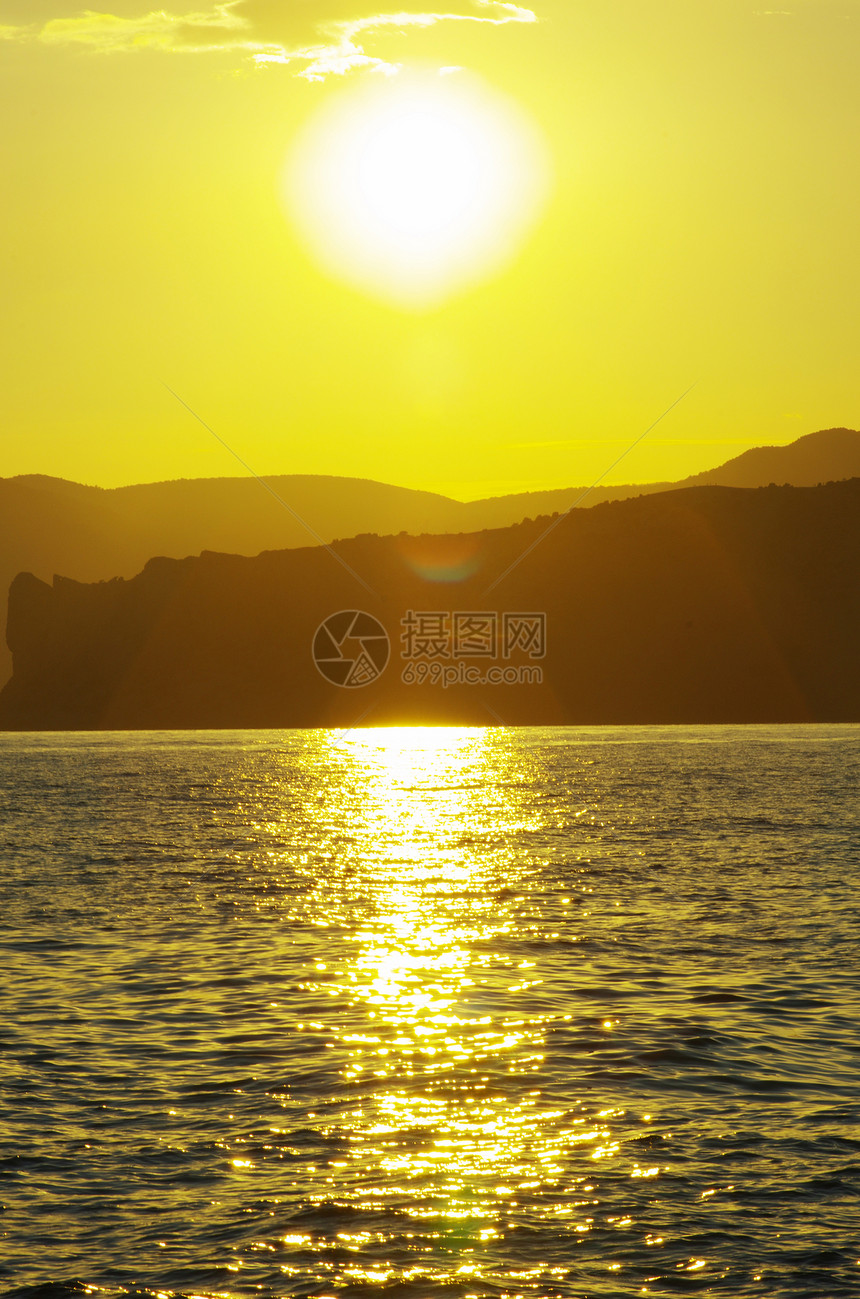 海 海反射橙子海岸线地平线日落天际太阳海浪阳光天气图片