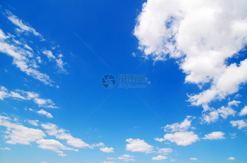 蓝蓝天空阳光臭氧蓝色天气云景天堂白色气象自由柔软度图片