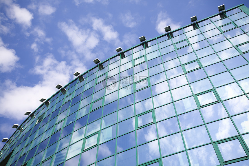 现代建筑商业天空摩天大楼城市玻璃蓝色办公室窗户图片