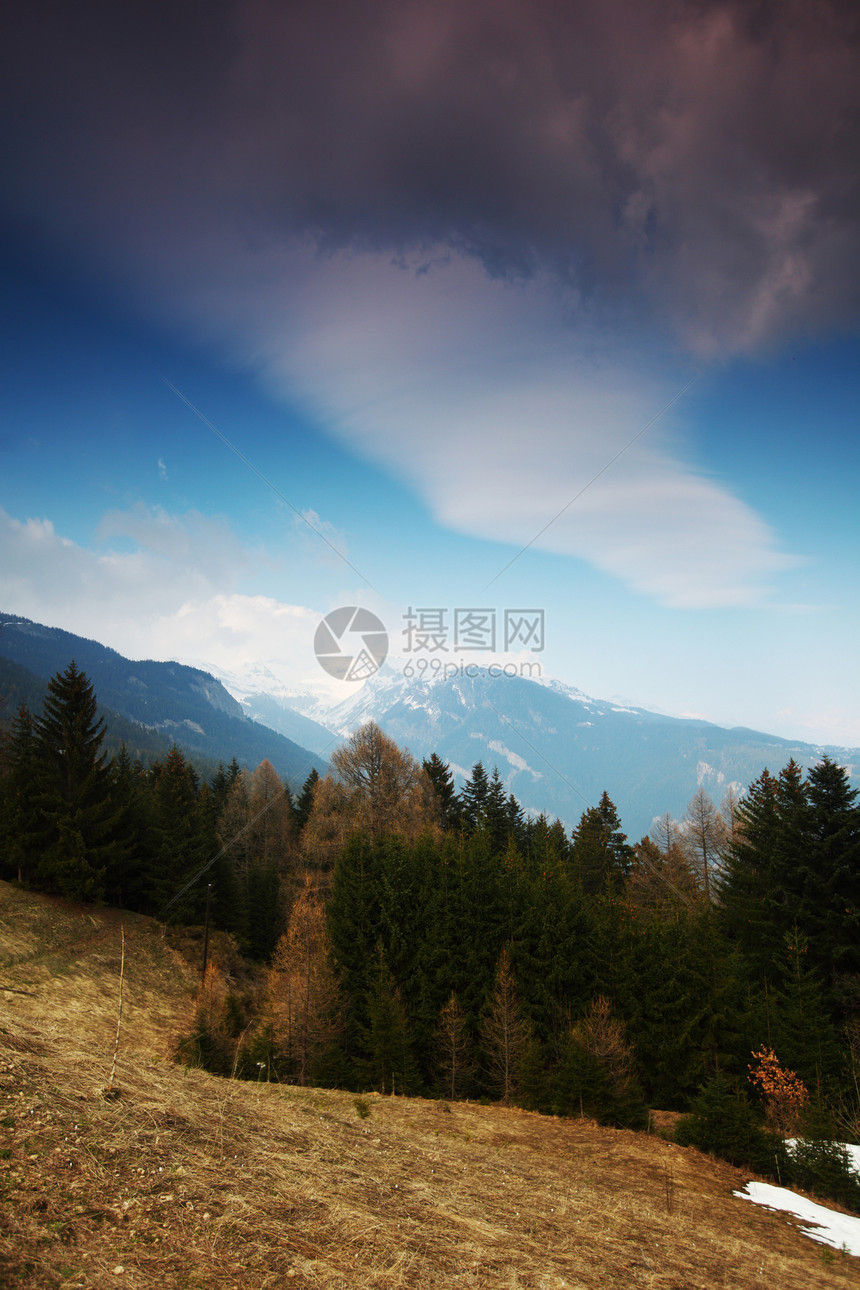 弹簧振动体假期风景天空旅游场景土地高山石头蓝色旅行图片