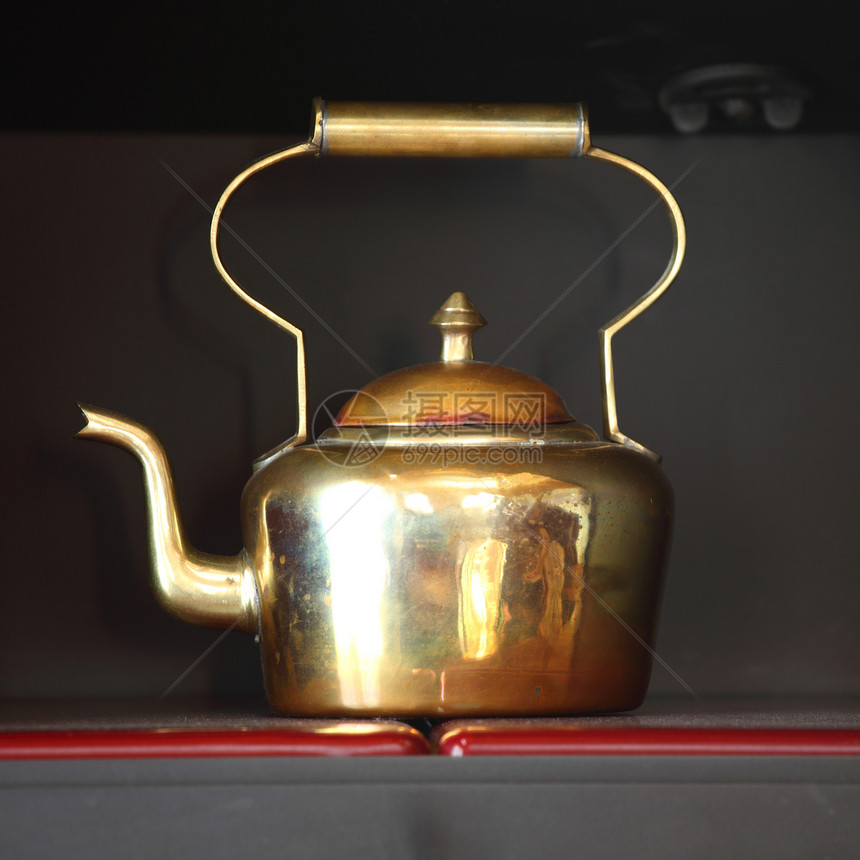 茶壶茶传统黄铜反射菜单艺术液体金属历史钥匙古董图片