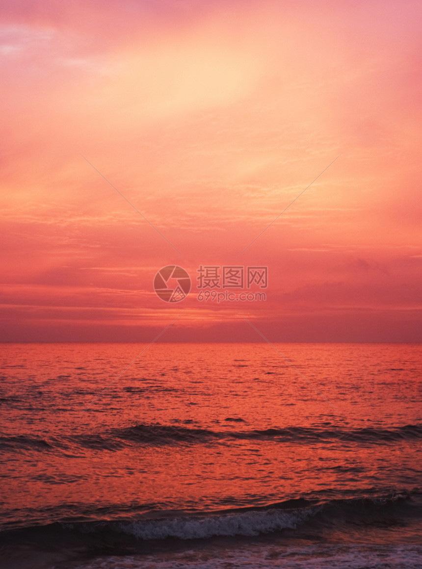 美丽的日落日出摄影支撑海景天空波浪热带透视场景波纹图片