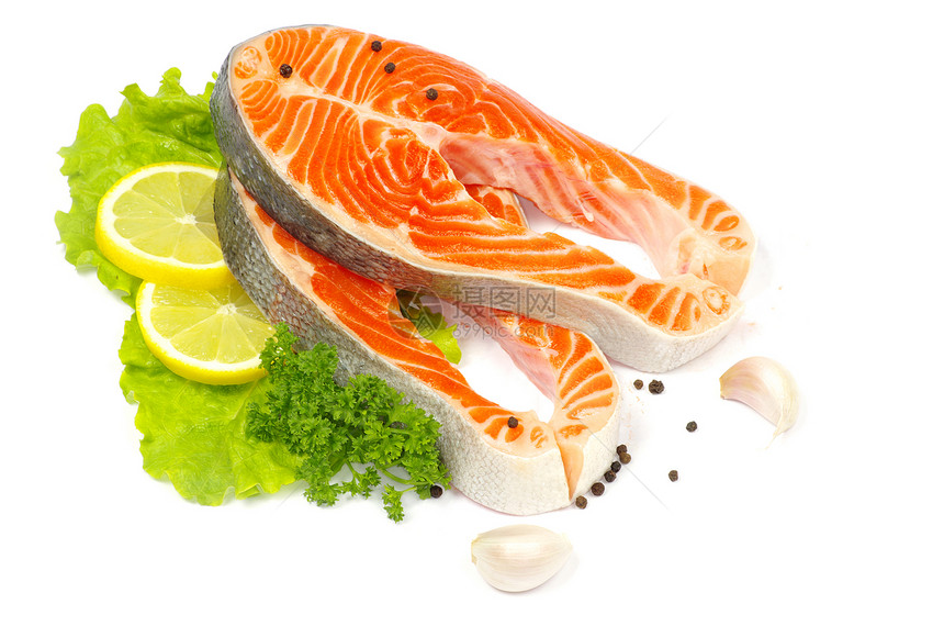 鲑鱼和香料木头白色橙子牛扒海鲜柠檬鳟鱼美食宏观草本植物图片