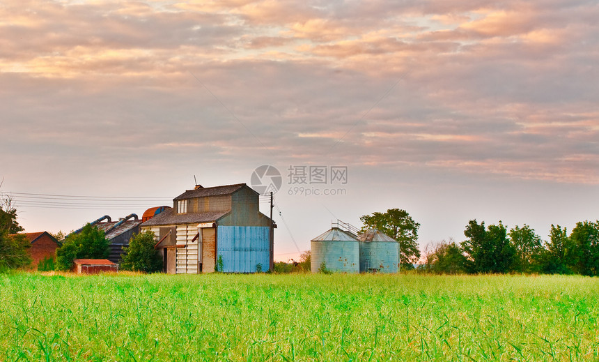 农场建筑环境场景草地戏剧性国家农村英语天空场地生态图片