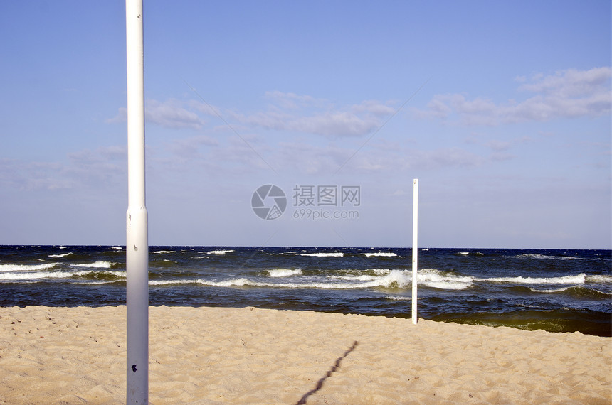 海滩上的排球杆图片