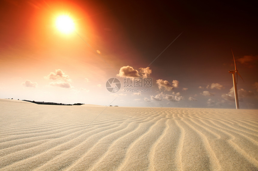 沙漠太阳新月形干旱旅行日落地形全景勘探波纹爬坡游客图片