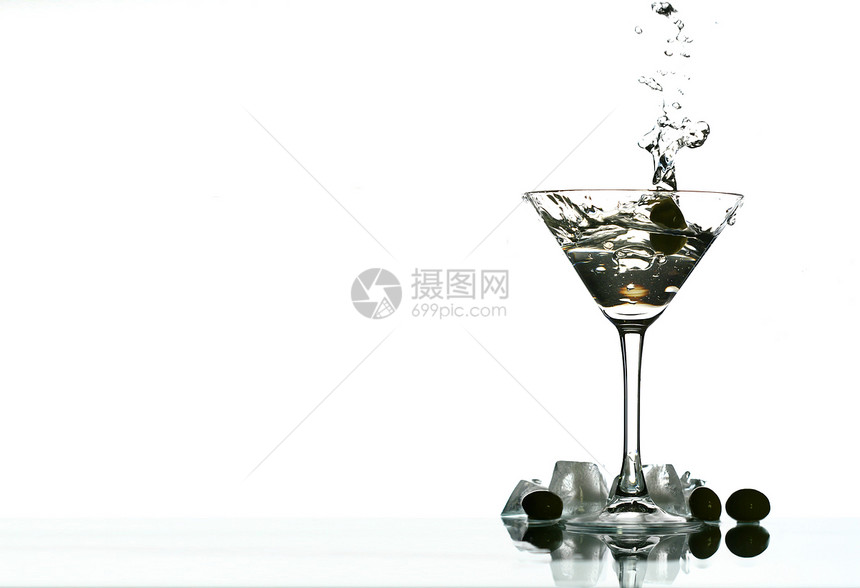 马丁尼杯玻璃喷洒编造大都会时间液体酒吧飞溅财富生活速度俱乐部图片