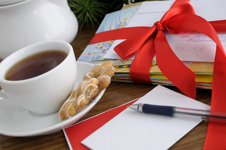 别忘了祝贺你的朋友和亲戚新年松树商业问候语邀请函咖啡家庭名片庆典饼干背景图片