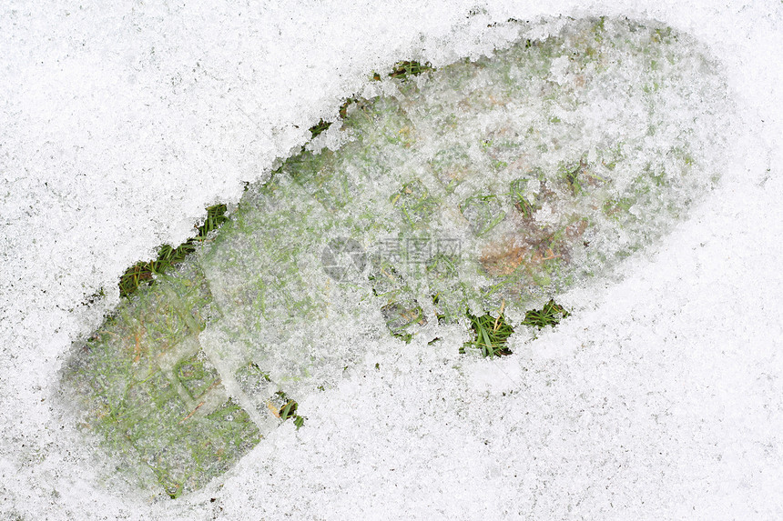 冰上脚印小路烙印打印踪迹白色远足绿色天气草地图片