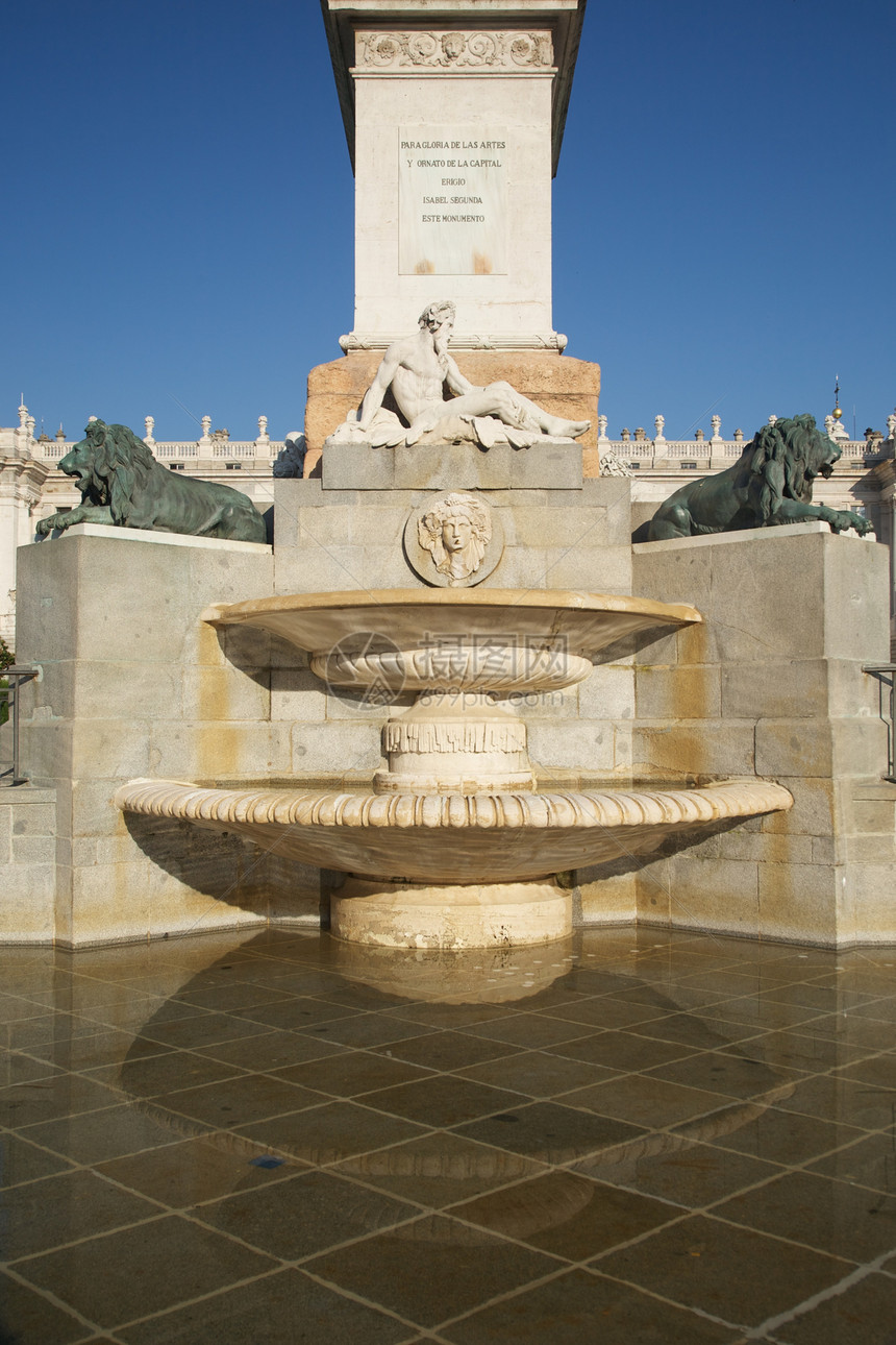 马德里奥连特广场喷泉图片