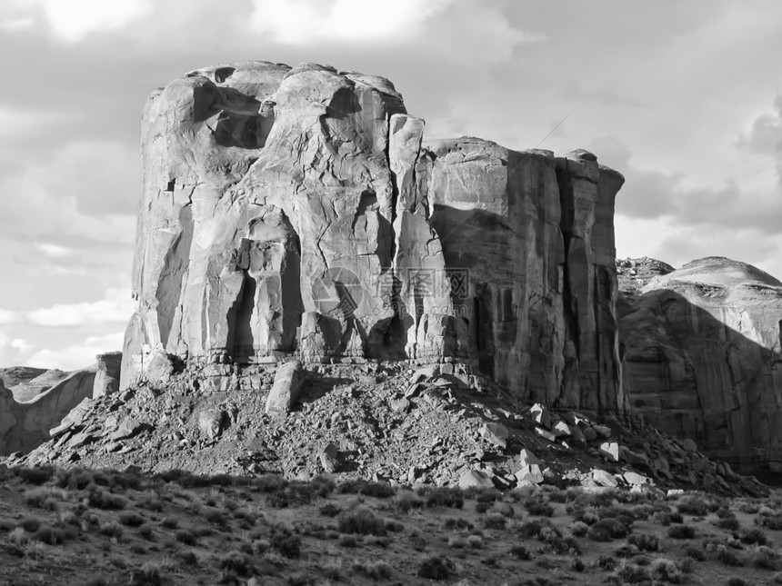 古迹谷的夏天悬崖荒野风景旅游天空手套纪念碑沙漠国家公园图片