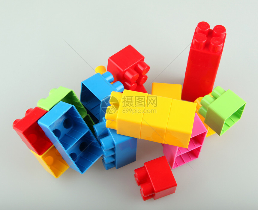 塑料构件建造闲暇学习游戏水平玩具蓝色黄色乐趣建筑图片