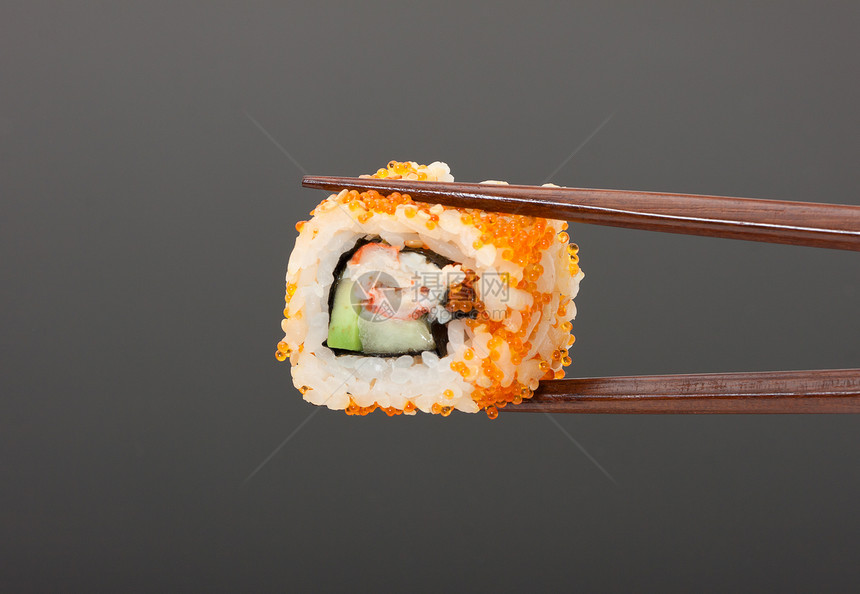 寿司加筷子晚餐宏观食物酒吧小吃螃蟹服务海鲜飞行鱼片图片