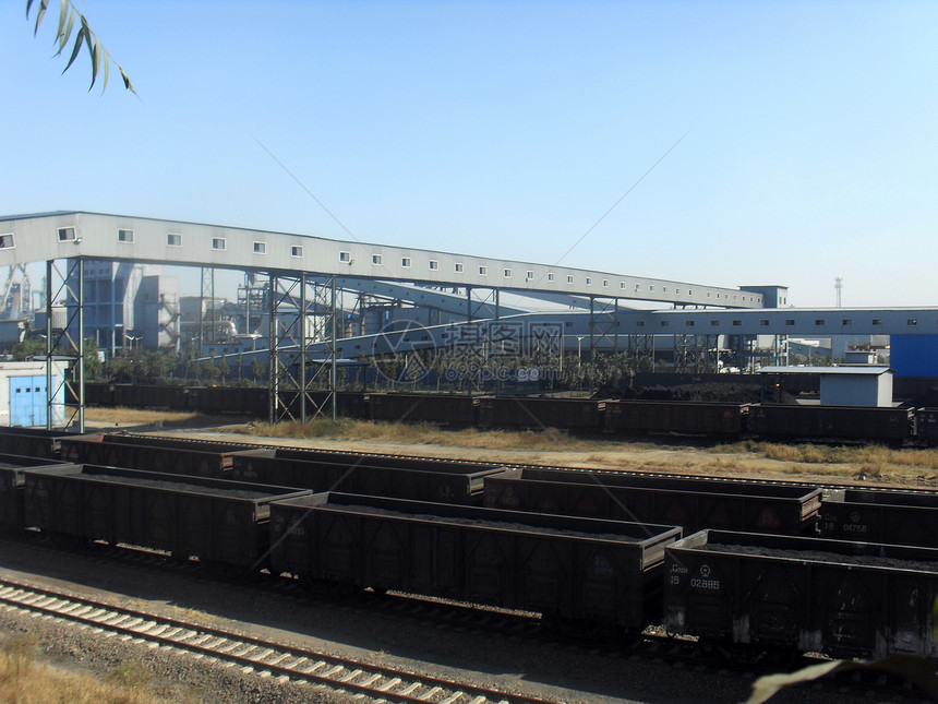 煤炭火车蓝天工业区建筑工业重工业活力运输图片