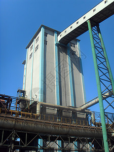 库木厂可乐建造煤塔工业煤化工建筑化学重工业高清图片