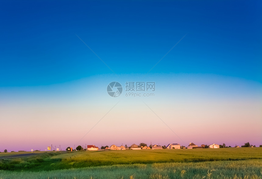 国家夏季农场地平线农村生长草地公园草原季节蓝色场景图片