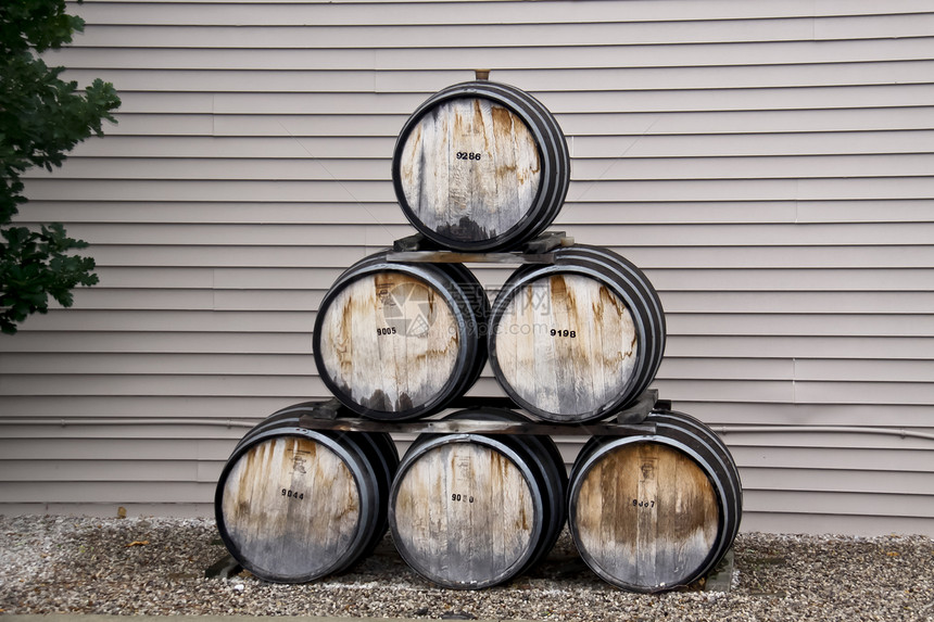 酒桶橡木木头酒厂贮存地窖酒窖图片