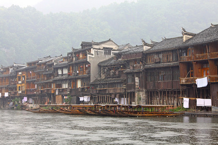 涅槃凤凰麦拉风凤凰城     风港古城的船和木屋风景血管场景河岸历史性旅行凉亭房子旅游建筑学背景