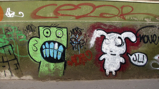 街头艺术紫色城市破坏者牙齿垃圾签名涂鸦标签青年街道背景图片