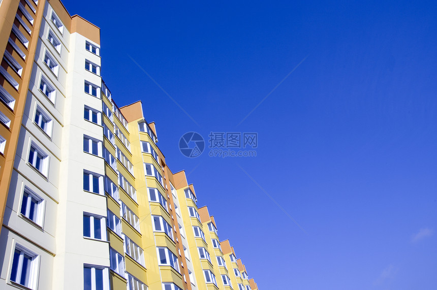 建筑大楼阳台蓝色庇护所天空建造建筑学窗户房子图片