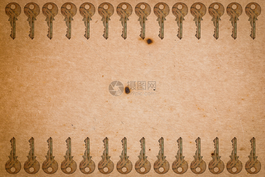 旧纸页背景的锈键材料安全古董木板金属宏观房子钥匙财产工具图片