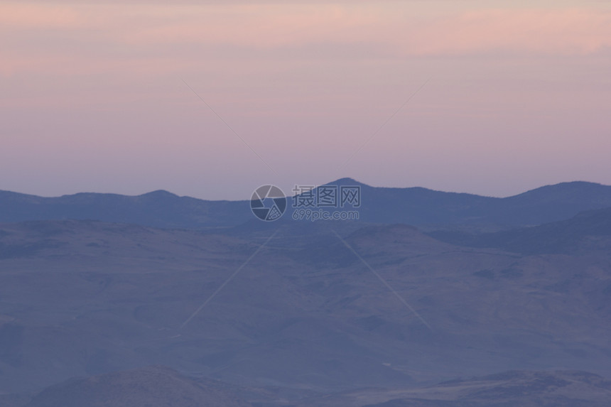 带天空的山地山脉风景场景沙漠日落剪影天际太阳旅游目的地阳光图片