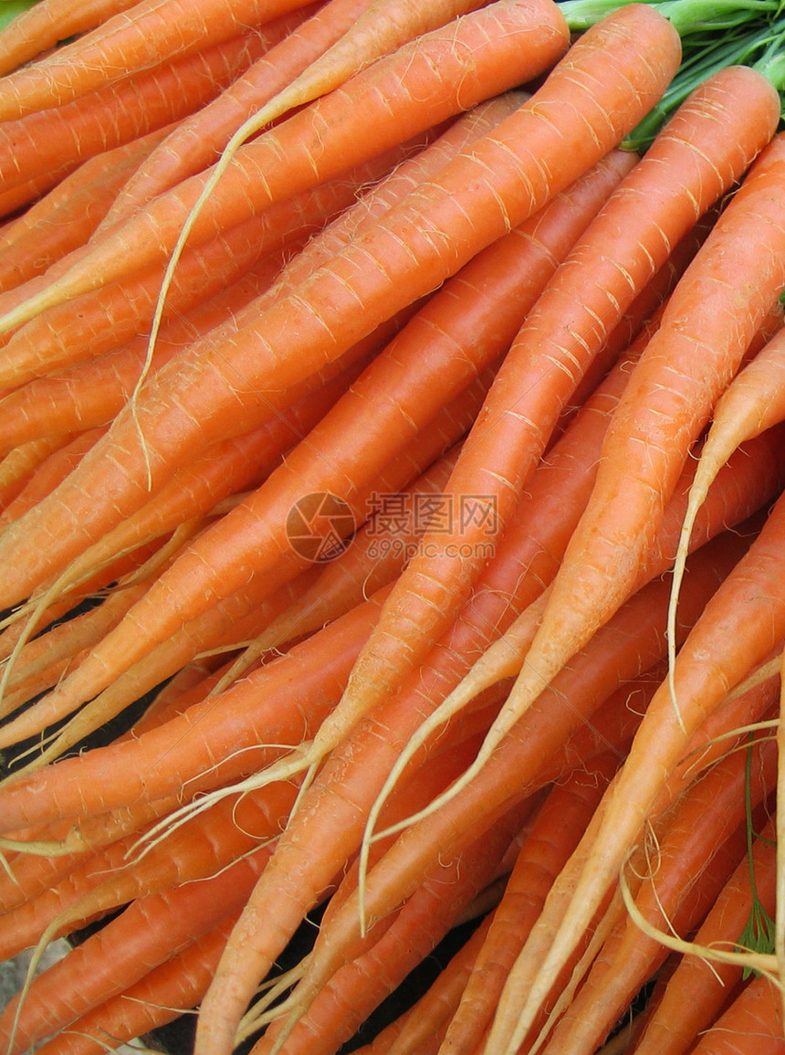 生胡萝卜烹饪蔬菜食物生产漂洗饮食维生素纤维市场木板图片