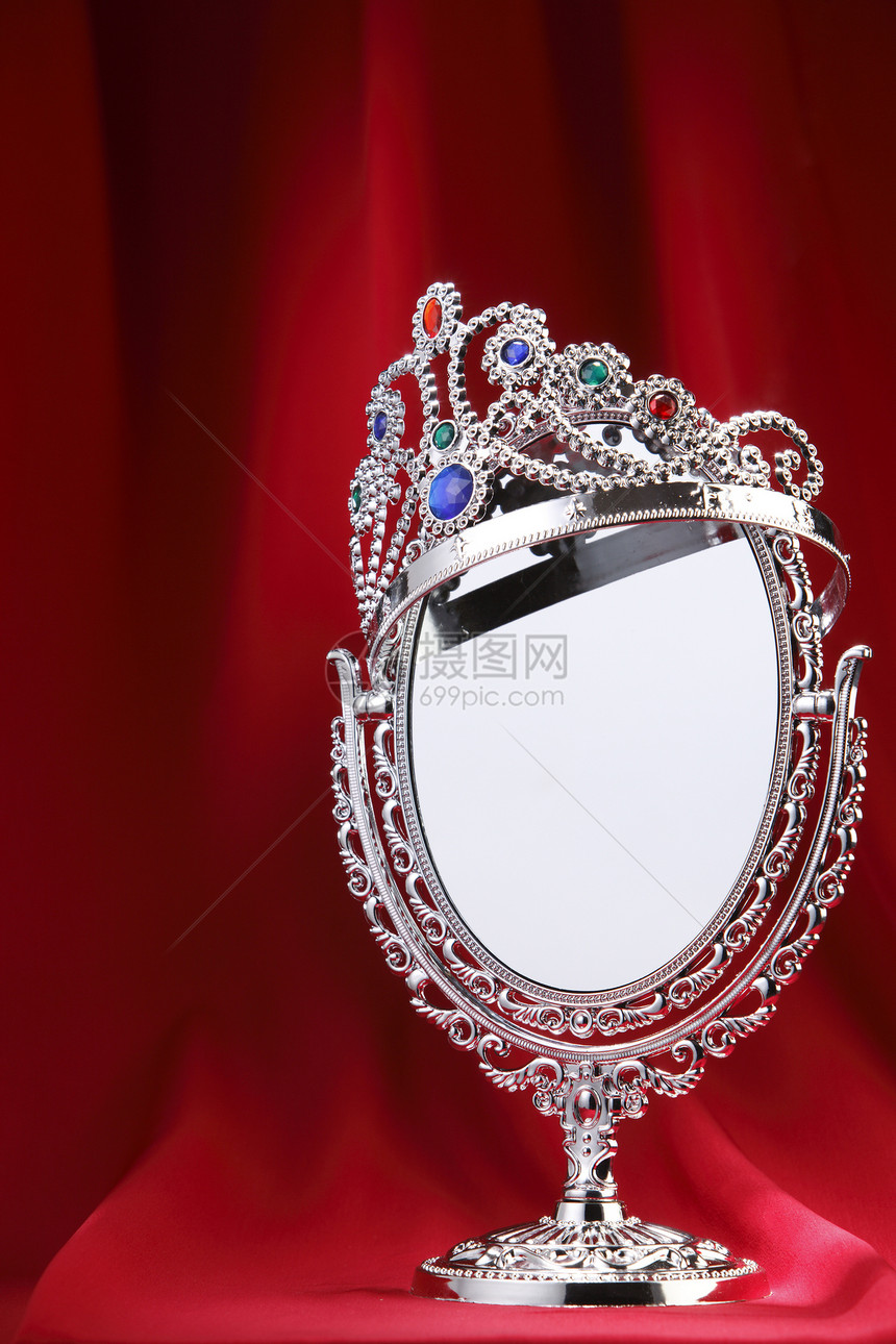 美丽玩具钻石服装镜子工作室版税反射外貌红布摄影图片