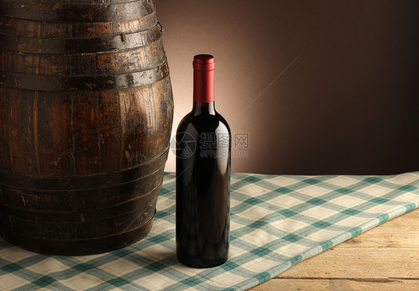 红酒瓶静物木头玻璃酒精气氛地窖瓶子液体质量酒杯图片