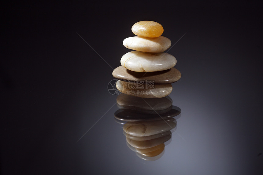 石头安排水平治疗静物卵石水疗平衡石生活方式美容平衡图片