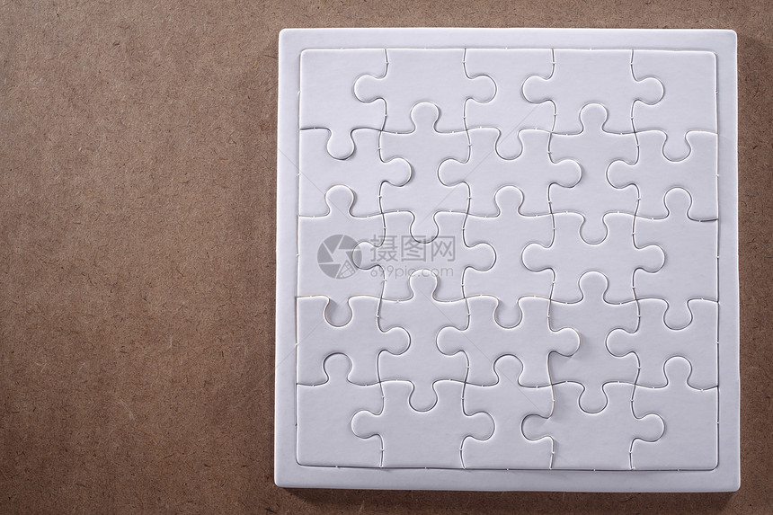 Jigsaw 谜题休闲游戏拼图视角桌子链接木头空白框架图片
